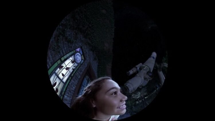 El viaje de un fotón a través del espacio, el tiempo y la mente